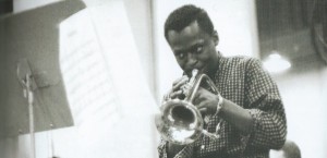 miles-in-mono